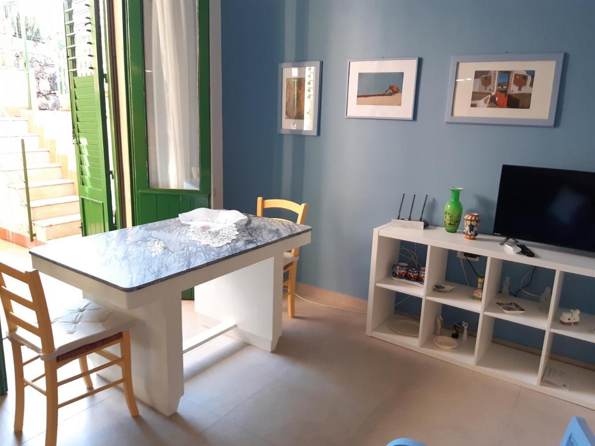 Casa Vacanze Rosa Aci Trezza Εξωτερικό φωτογραφία